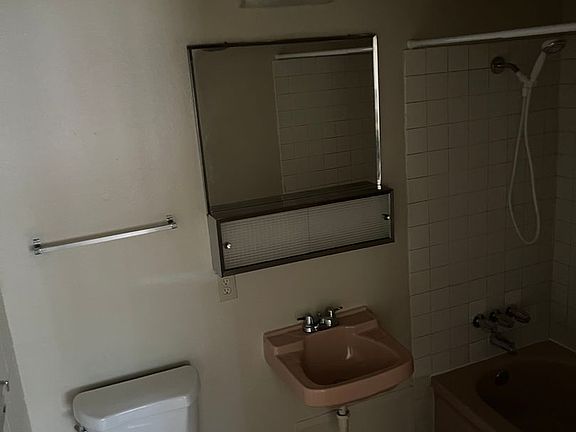 3rd image of 3727 Hazelwood St APT 16