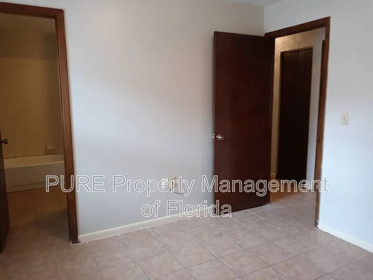 4565 SW 37th Ln #A — Photo 15