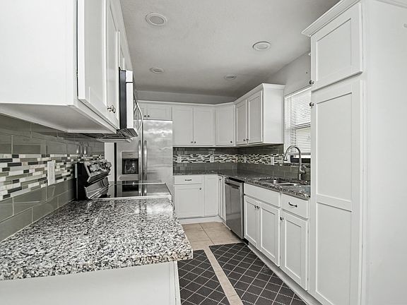 5th image of 20970 Concord Green Dr E #E