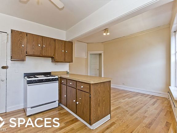 3rd image of 428 W Belden Ave #Unt434-02