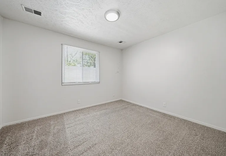 2825 N 47th St #4 — Photo 7