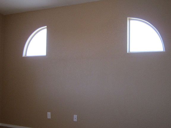 4th image of 1204 Lindamood Dr