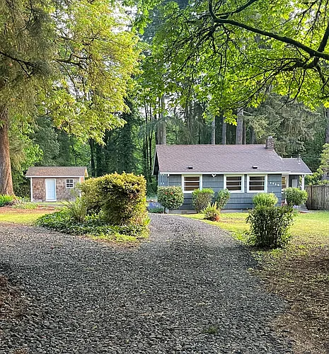 2356 Erlands Point Rd NW Photo 1