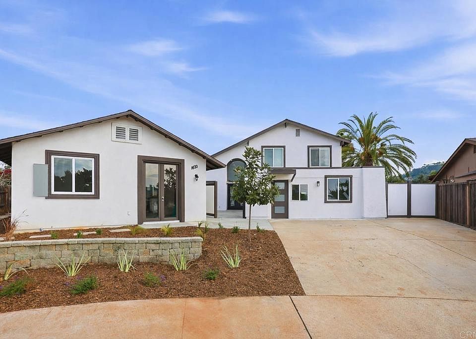 1st image of 1668-1672 Spanish Oak Pl