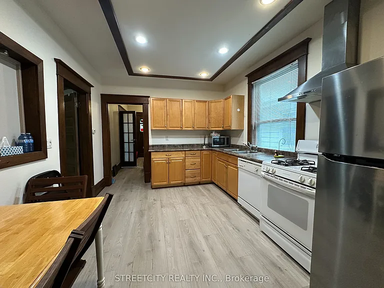 17 Saint Andrew St — Photo 4