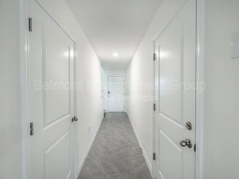 8250 SW 67th Ave — Photo 3