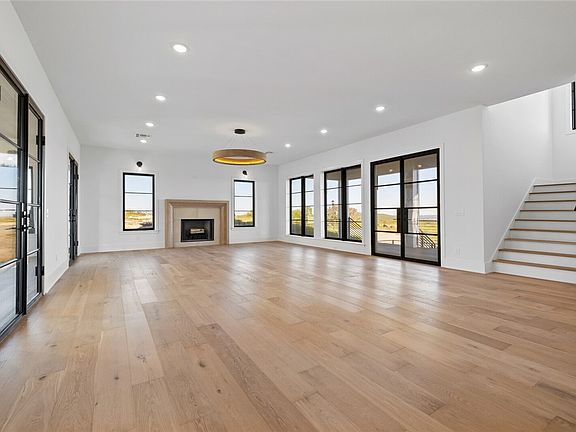 4th image of 2093 E Panorama Pl