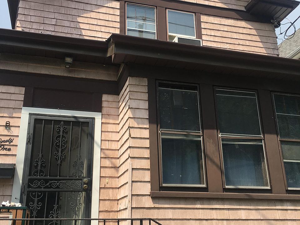 2nd image of 91 Tompkins St