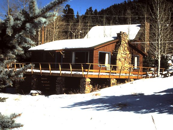 5th image of 128 Oak St