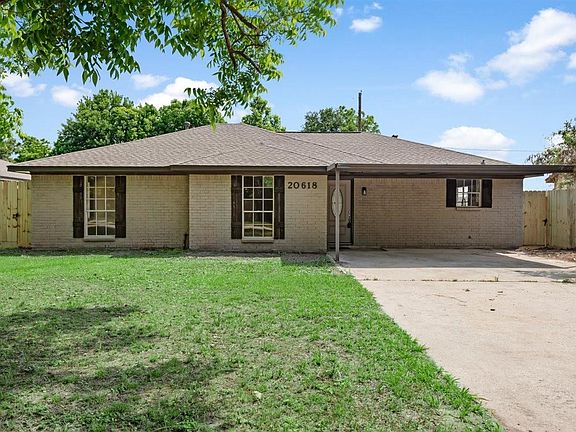 3rd image of 20618 Nannette Ln