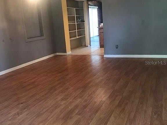 2nd image of 2050 Garden Ln