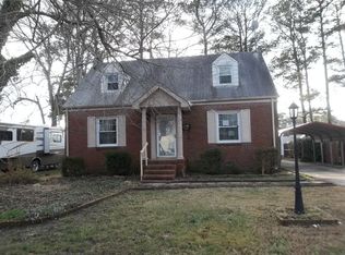 3 Sidney Pl, Newport News, VA 23601