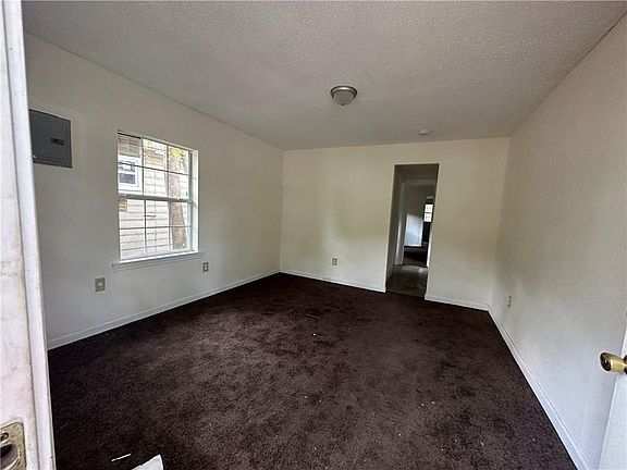 2nd image of 1586 Robert E Lee Street