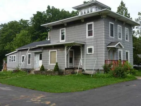 31 Buffalo St, Bergen, NY 14416