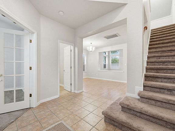 3rd image of 1716 Briarton Ln S