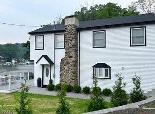 8 Walton Rd, Hopatcong, NJ 07843