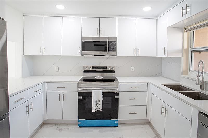 1st image of 9441 Live Oak Pl APT 404