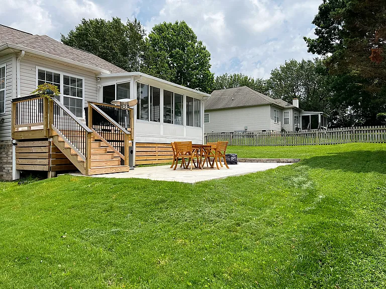 1726 Shetland Ln — Photo 6
