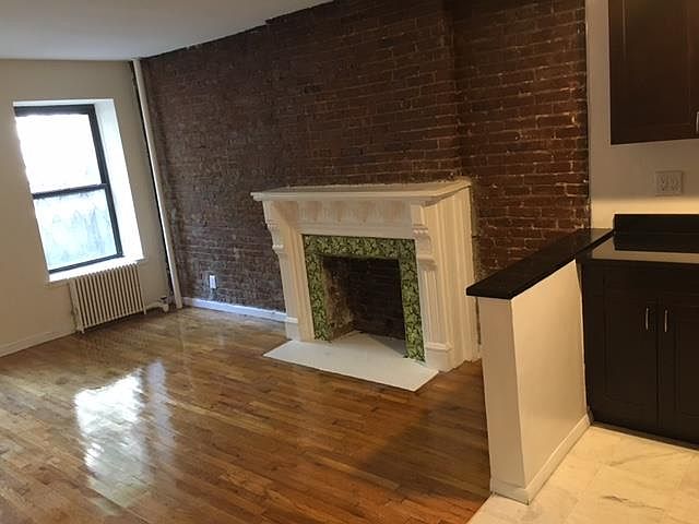 1st image of 30 W 83rd St #1F