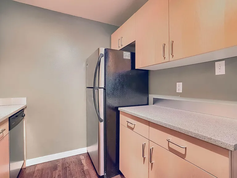 1245 Columbine St #204 — Photo 9