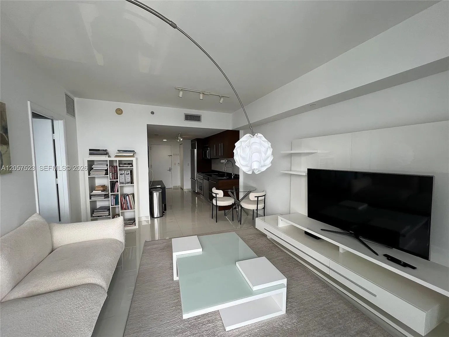 1 bed, 597 sqft, $3,400 — Photo 1