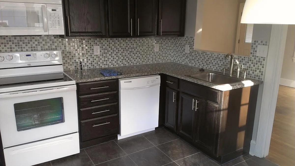 1003 N State Street — Photo 3