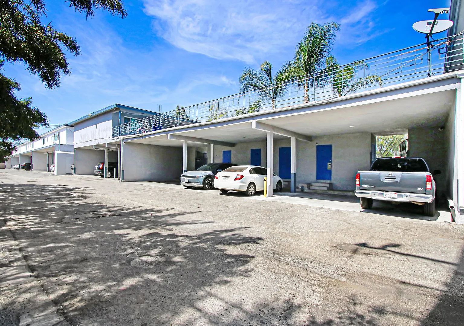 854-856 Orchid Ct. — Photo 2