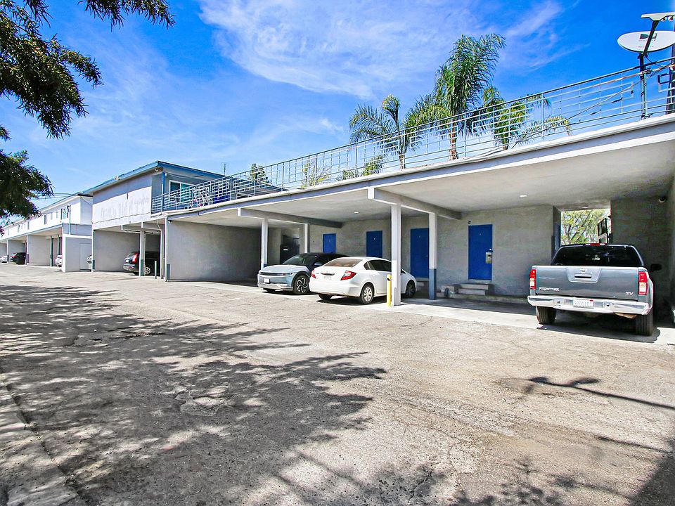 2nd image of 854-856 Orchid Ct #F
