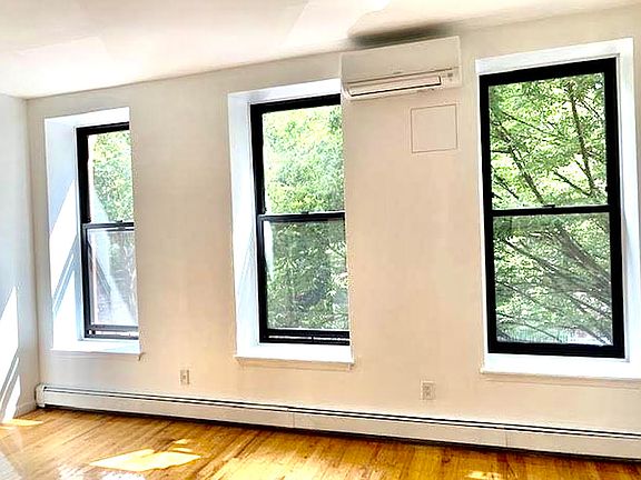 3rd image of 247 W 131st St APT B