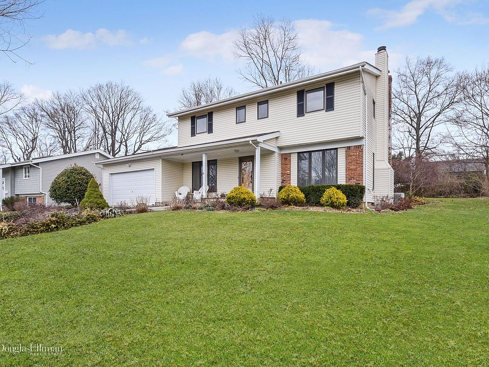 1st image of 29 Auburn Ln