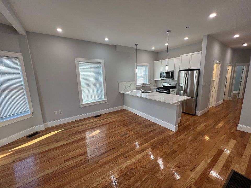 1st image of 29 Alpine St #1