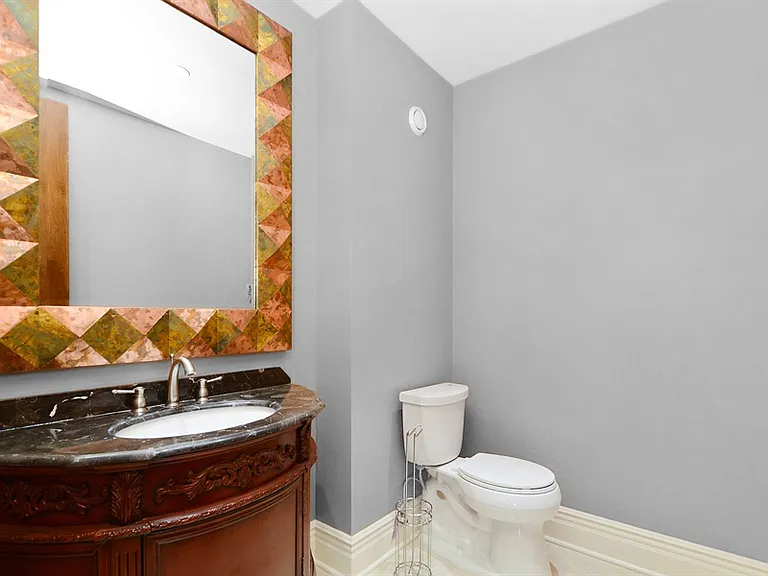 211 E Ohio St #2907 — Photo 9