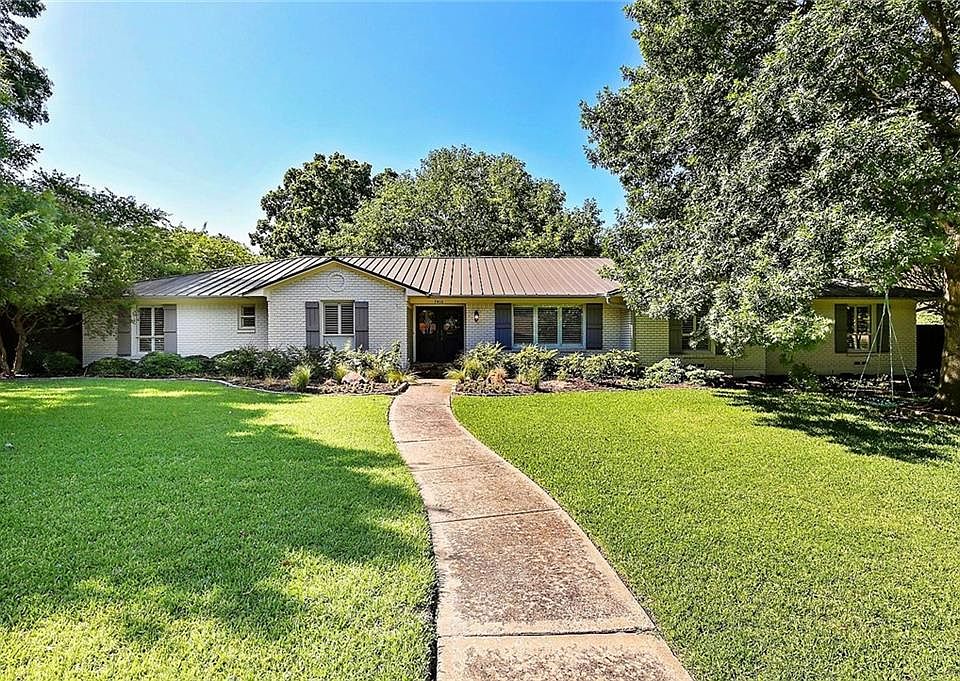 1st image of 7412 Larchview Dr