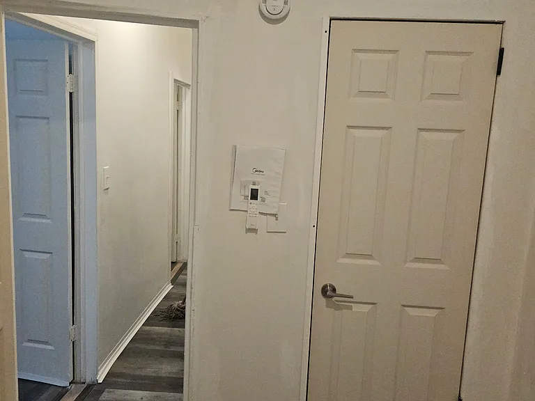 916 Bryant Ave — Photo 17