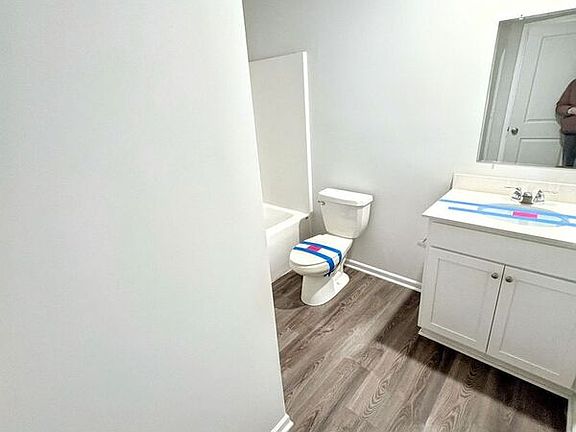 5th image of 3916 Woodland Ave