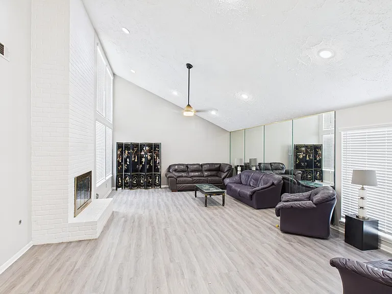 7611 Hopewell Ln — Photo 6