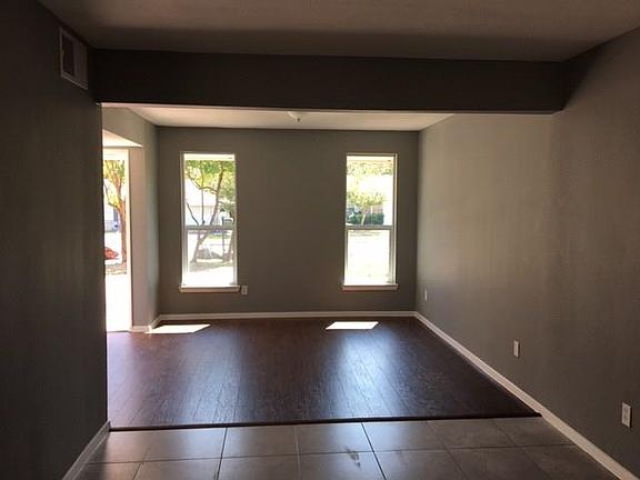 5th image of 423 Meadowhill Dr