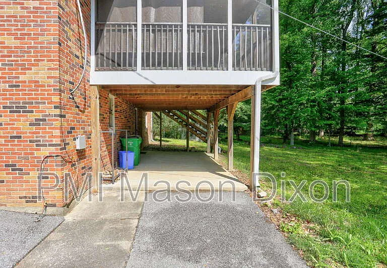 9710 Gwynn Park Dr — Photo 30