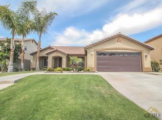 9014 Rockaway Beach Ct, Bakersfield, CA 93311