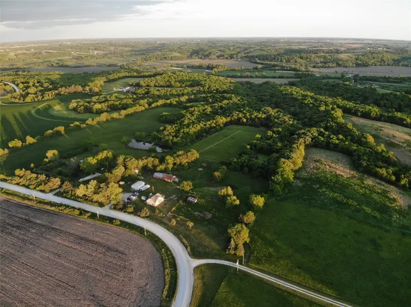 2671 Settlers Trl, Saint Charles, IA 50240