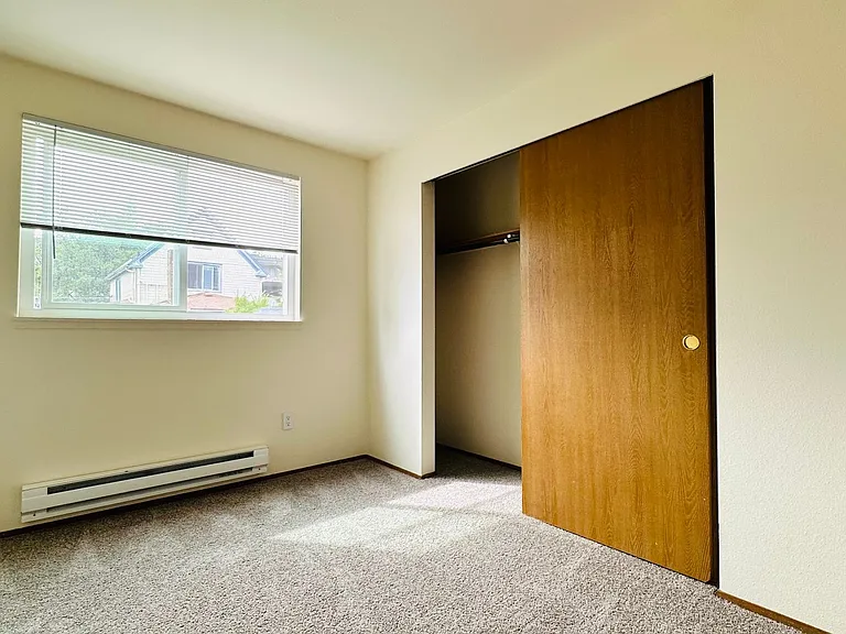 The Shannon Apartments — Photo 9