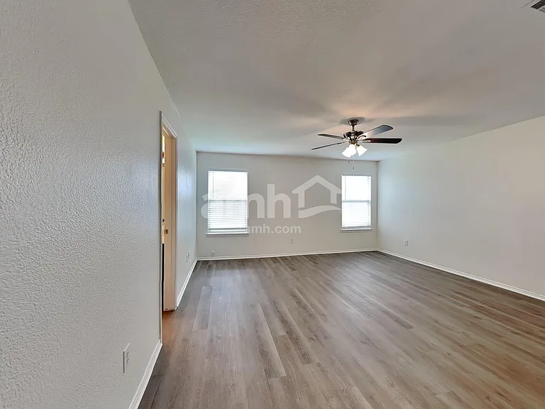 506 Azalea Dr — Photo 11