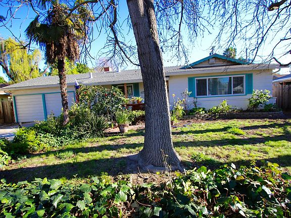 2nd image of 1604 Wylie Dr