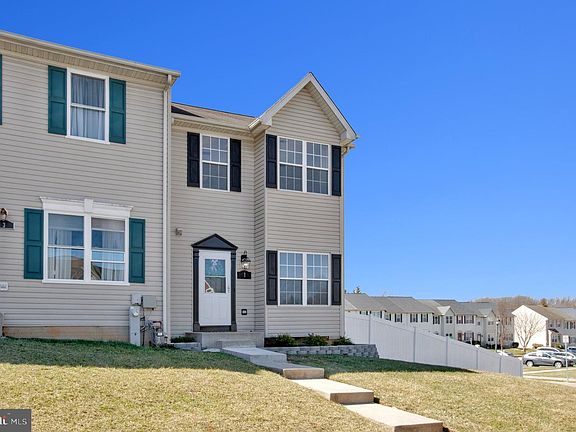 3rd image of 1 Bellhurst Way