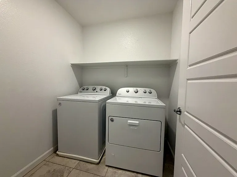 691 Pickled Pepper Pl — Photo 35