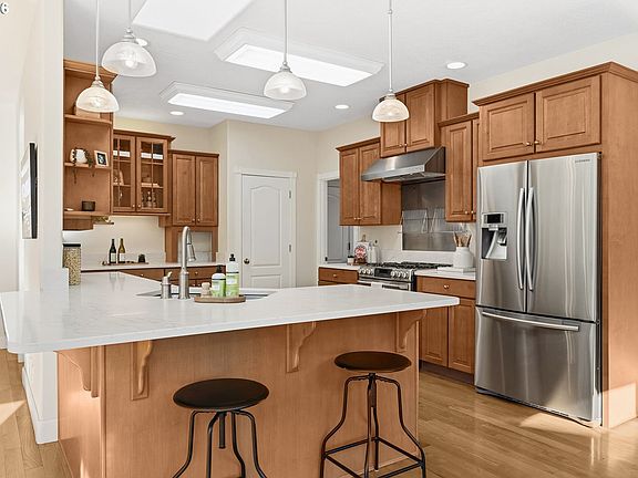 2nd image of 2120 Ashbury Dr
