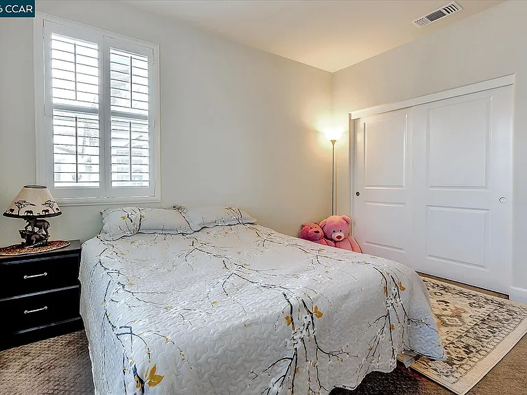 582 Mandevilla Dr — Photo 17