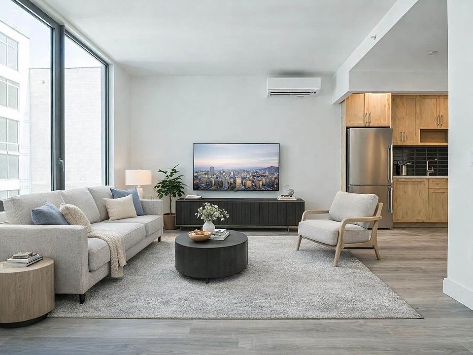 1st image of 160 Clarkson Ave APT 1L