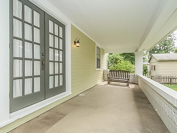 3rd image of 200 Peach Orchard Ave