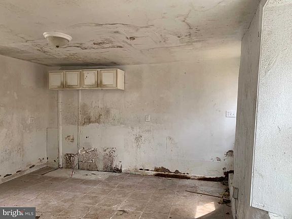 3rd image of 1151 Market St